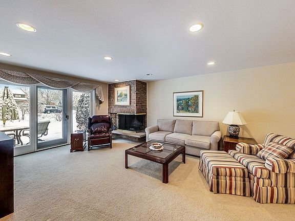2nd image of 1724 Wildberry Dr Unit B