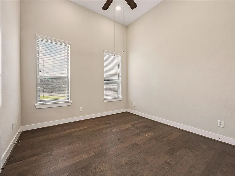 5912 E Post Oak Ln — Photo 22