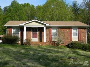 401 Crystal Dr, North Wilkesboro, NC 28659