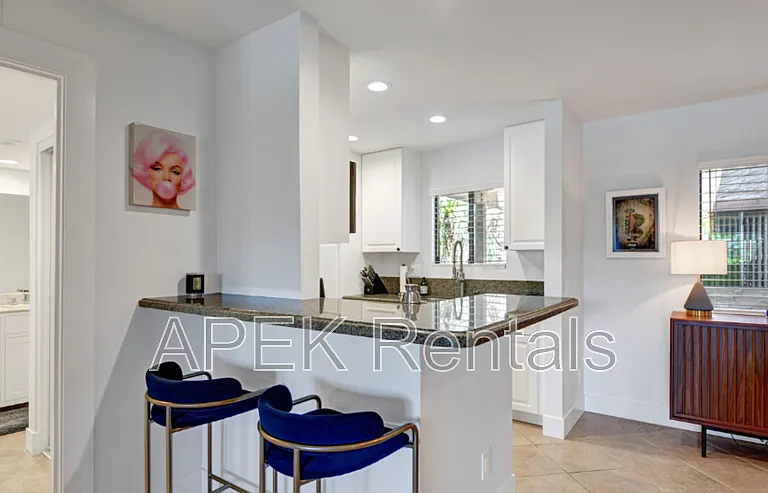 1050 E Ramon Rd — Photo 10