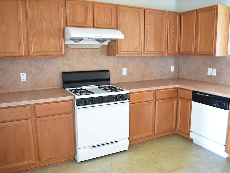 3610 Barkers Crossing Ave — Photo 7