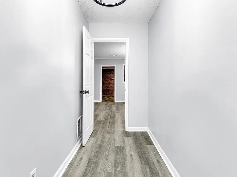 3692 Fairfield Dr — Photo 4