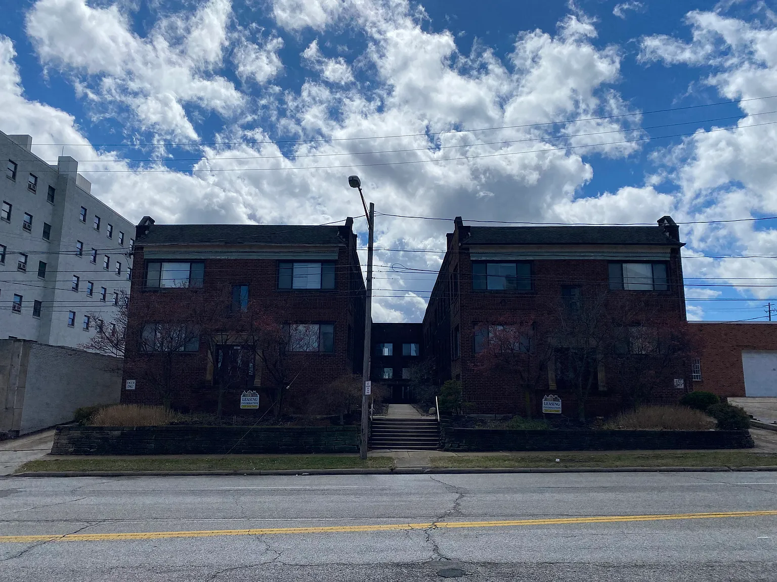 3 bed, 953 sqft, $1,150 — Photo 1