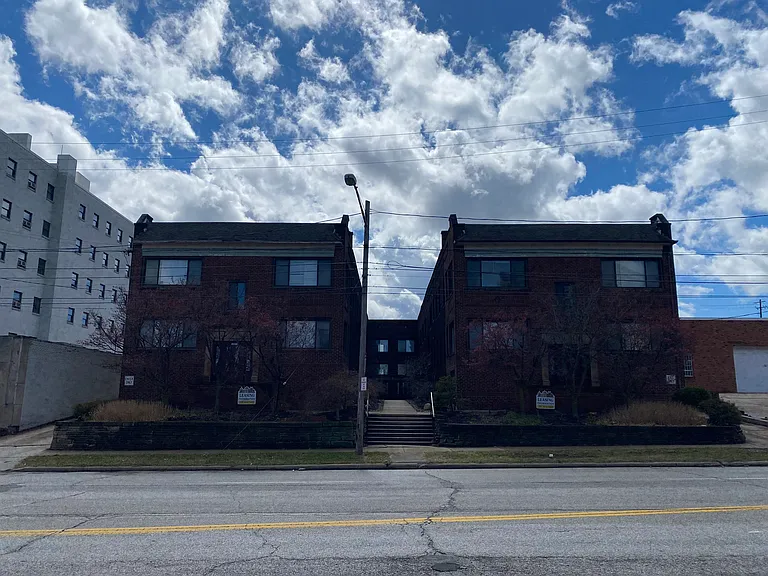 10820 Carnegie Ave #5 — Photo 1