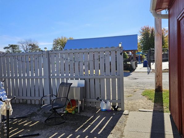 174 Main St. Ne, New Albin, IA 52160