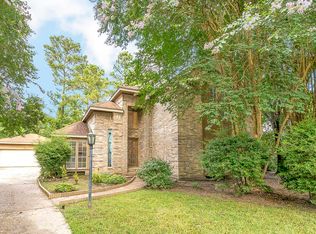 33 Towering Pines Dr, Spring, TX 77381