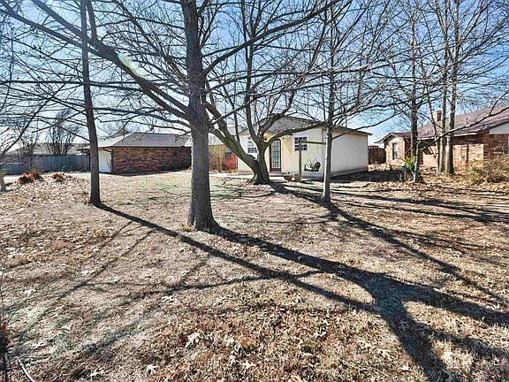 2nd image of 1377 Drexal Pl