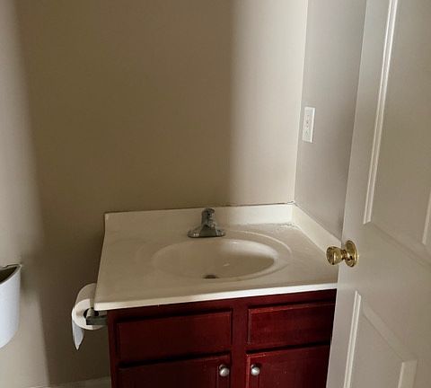 2nd image of 1469 Day Lily Dr