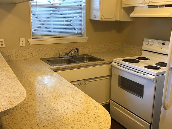 5th image of 8501 Sagebrush Ln #Townhouse