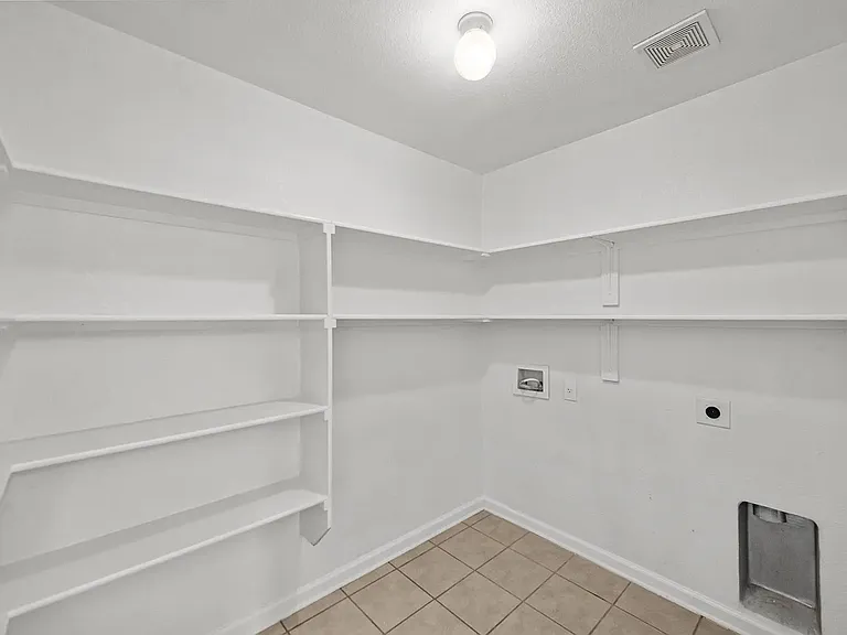 1445 Water Lily Dr — Photo 12