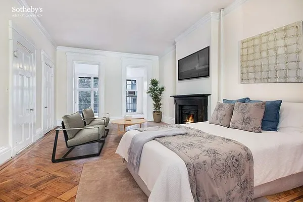 Rented by Sotheby's International Realty | media 12