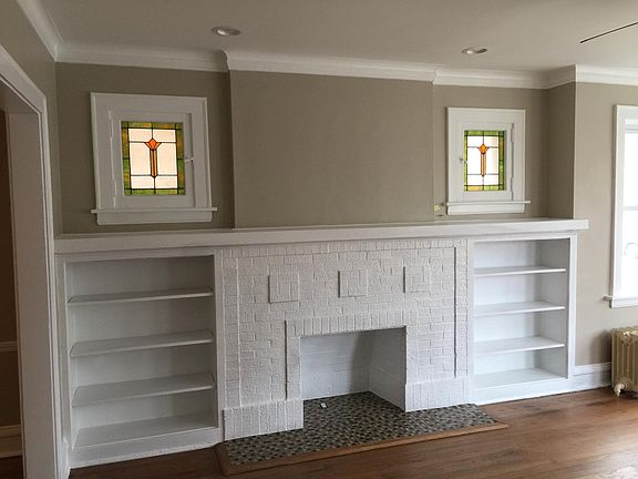 2nd image of 5449 N Spaulding Ave #1