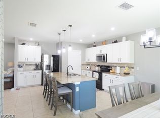 4630 SW 16th Pl, Cape Coral, FL 33914