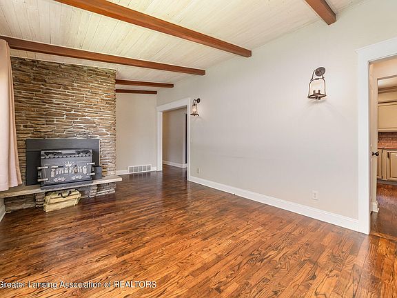 5th image of 2746 Briarwood Dr