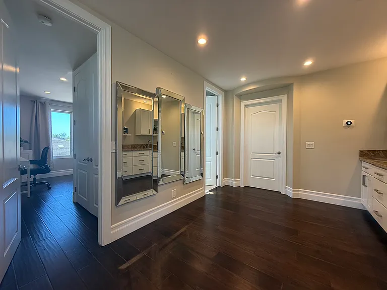 6 Willowbrook — Photo 14