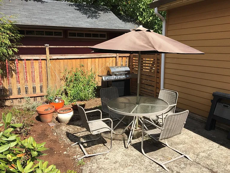sideyard
