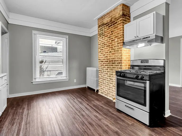 135 Elmwood Ave #1 — Photo 3