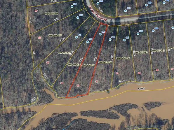 517 Terrapin Pointe Rd, Hodges, SC 29653