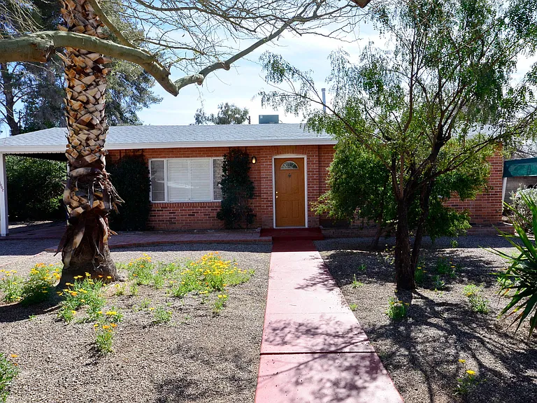 3002 E Copper St — Photo 2