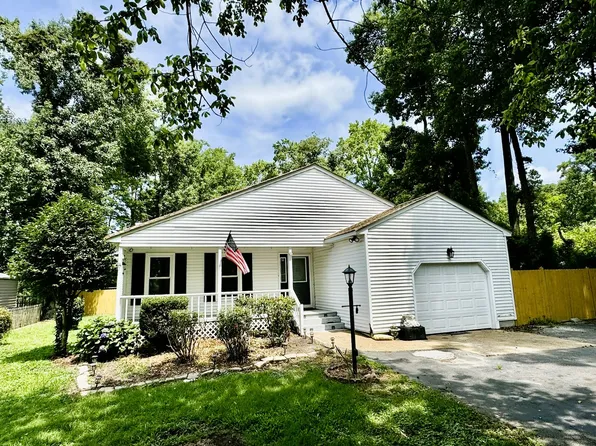 2112 Munden Point Rd, Virginia Beach, VA 23457