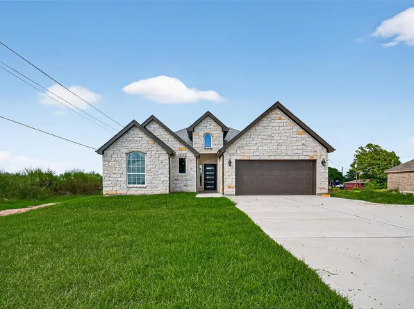 501 Oleander St, Prairie View, TX 77484
