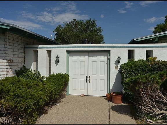 4th image of 1021 Singing Hills Dr