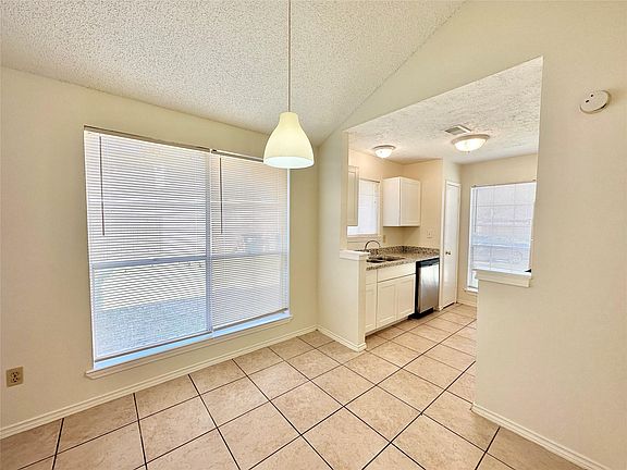 2nd image of 13753 Sablecrest St