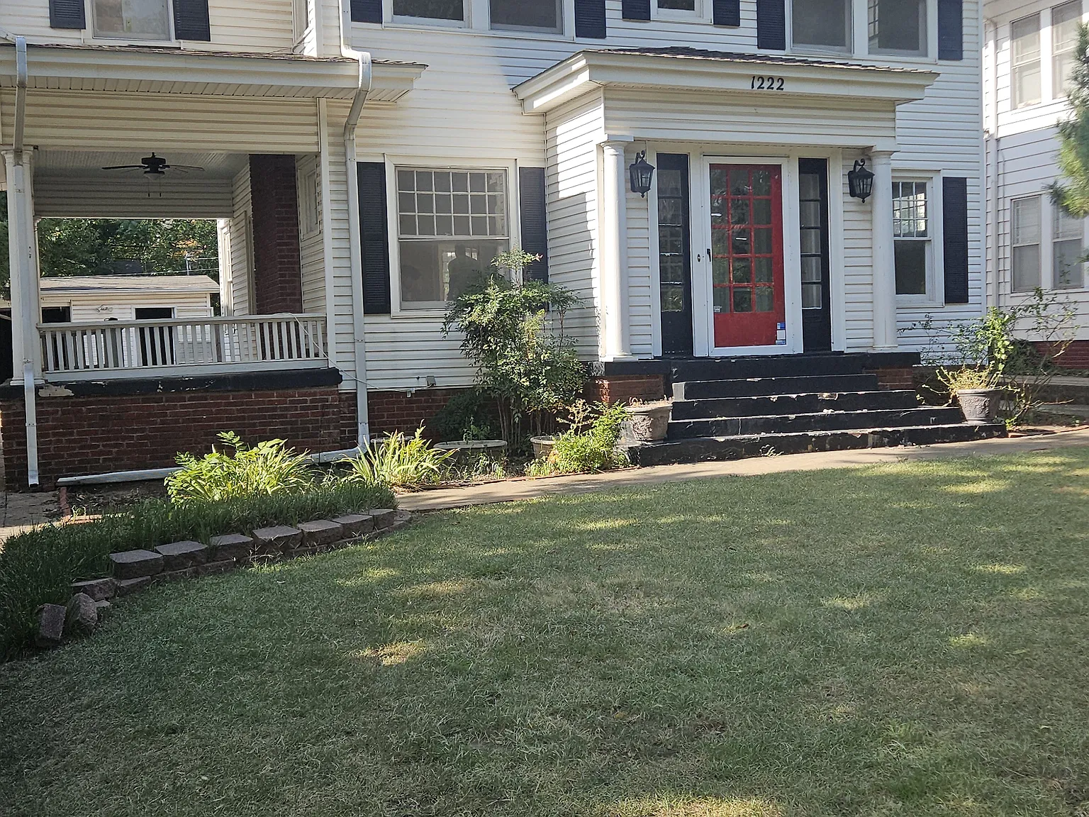 3 bed, 2054 sqft, $2,300 — Photo 4