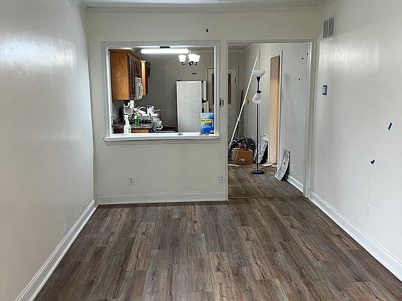 3rd image of 5140 Estess Ave