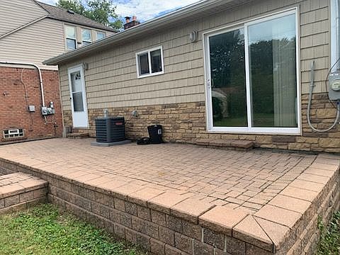 2nd image of 27781 Moran St