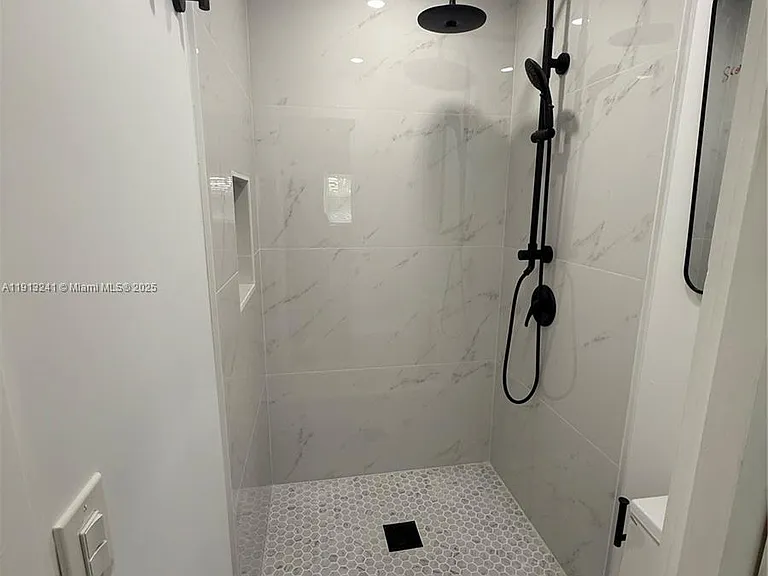 5636 NW 4th Ave #STUDIO — Photo 5