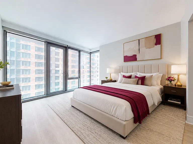 237 E 34th St #1103 — Photo 3