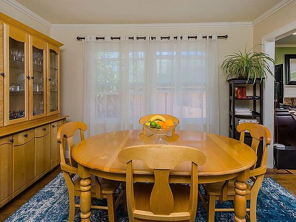 4th image of 130 Santa Clara Ave