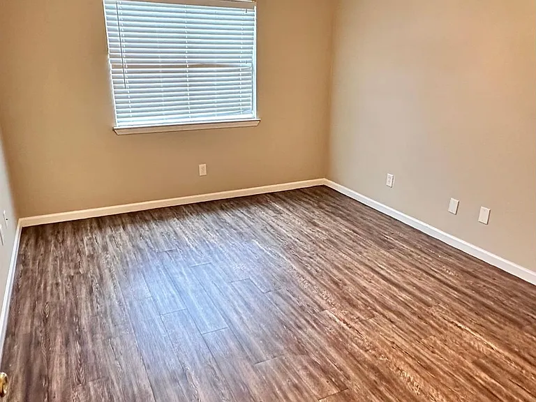 22707 Bridgewater Dr — Photo 10