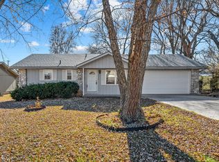 2638 W Katella Ln, Springfield, MO 65807