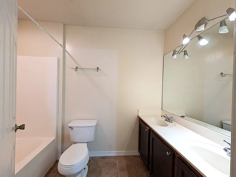 1114 Howell Rd #A — Photo 11