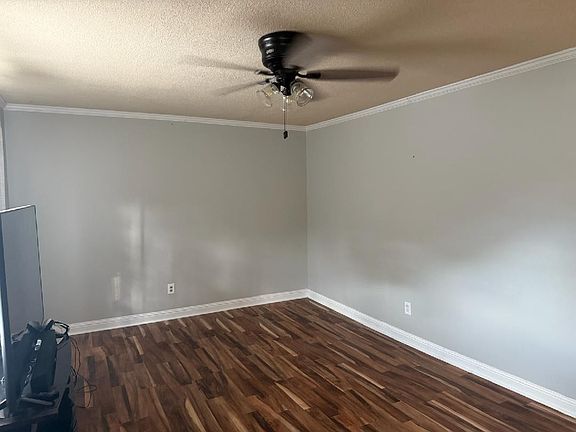 4th image of 1008 Shawn Ct NE
