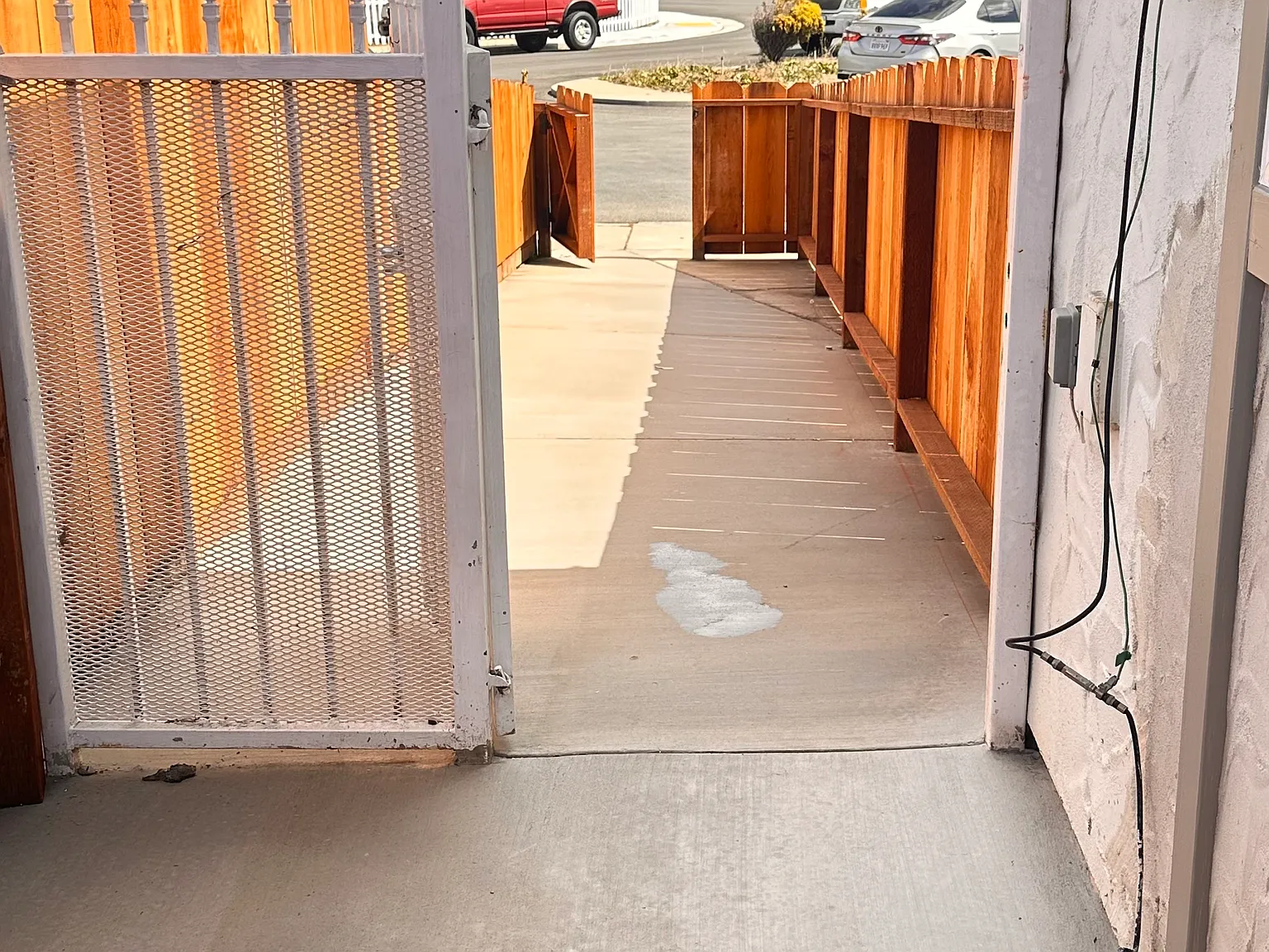 1 bed, 420 sqft, $2,300 — Photo 3