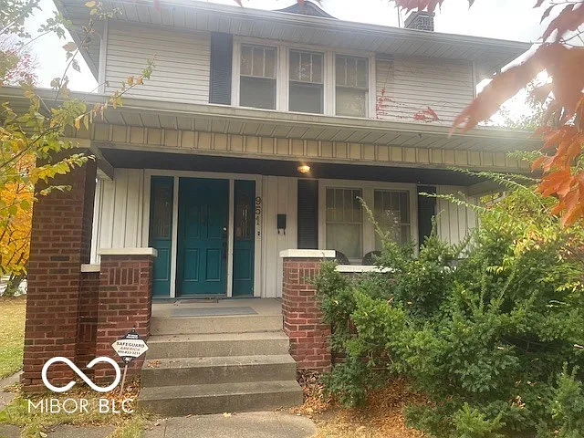 951 E Southern Ave photo 1