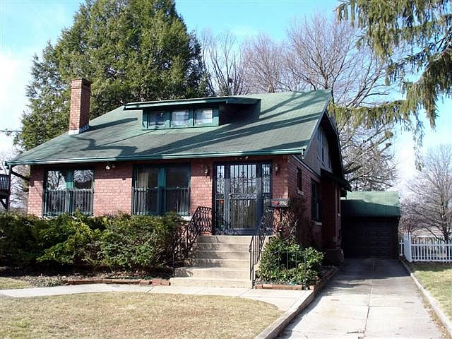1st image of 996 N Cedar St