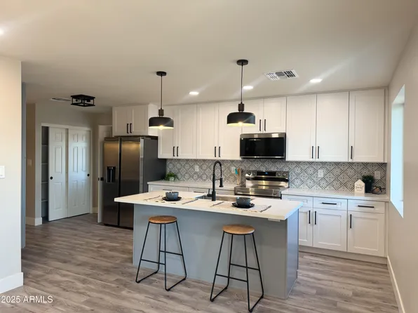 3345 E EDGEWOOD Avenue, Mesa, AZ 85204