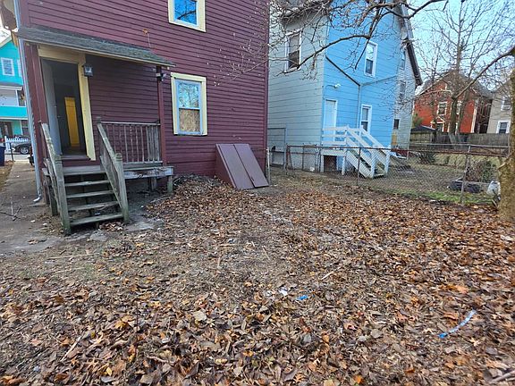 3rd image of 161 Starr St Unit 2