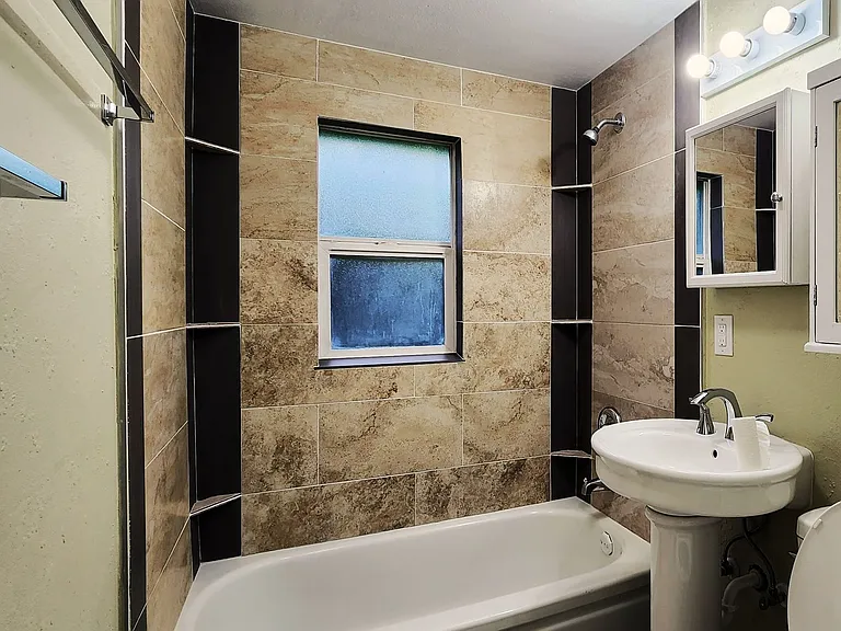 Lochburn 8814-8815 — Photo 19