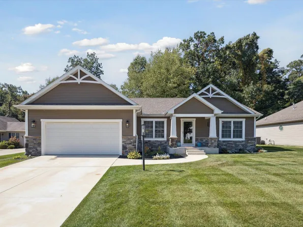 4381 Garden Oak Dr, South Bend, IN 46628