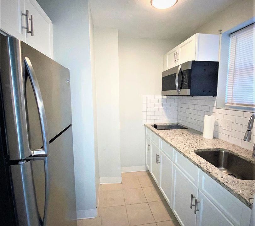 1st image of 298-300 Meridian St #300-7