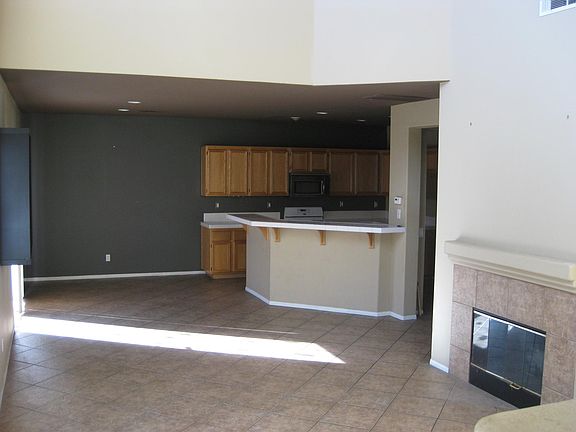 3rd image of 22373 Maidenhair St