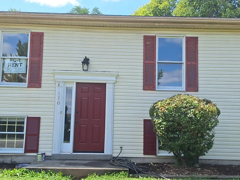 110 Woodrow Rd — Photo 1