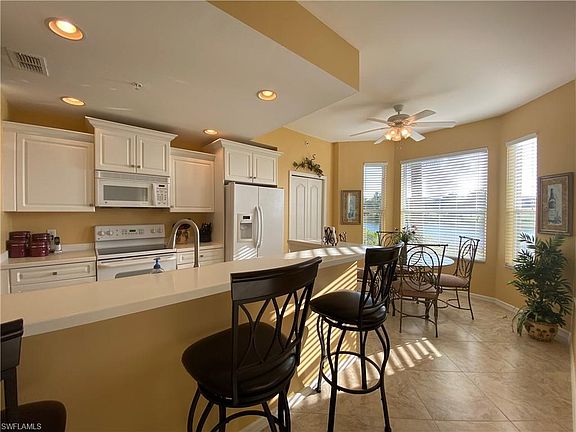 2nd image of 2840 Cypress Trace Cir APT 1915