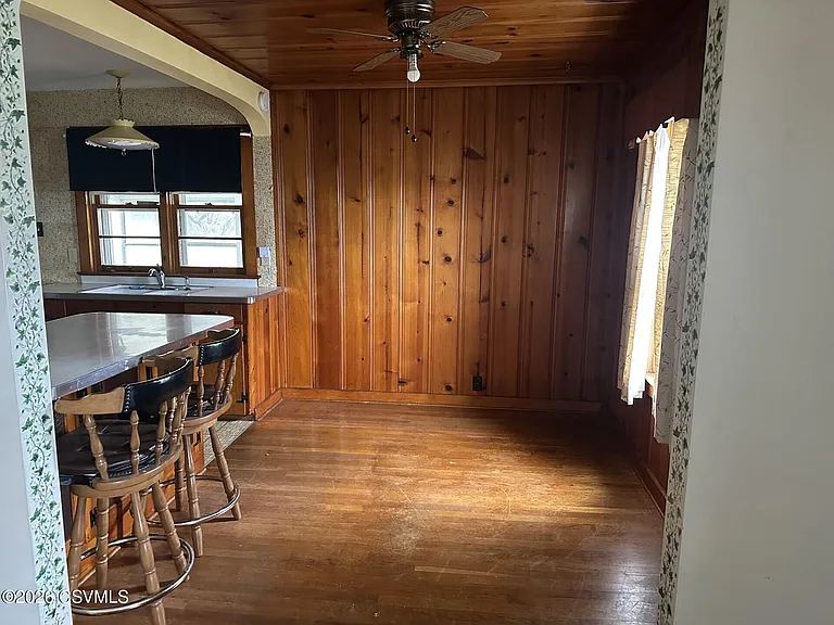 31 Maple St — Photo 7