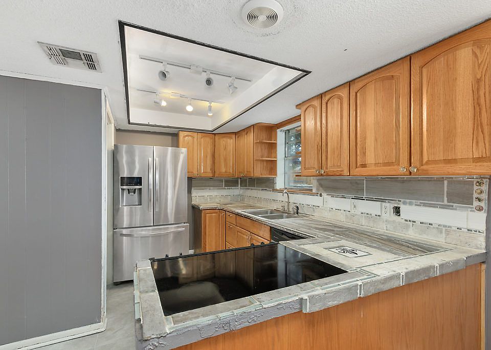 1518 W Sale Rd, Lake Charles, LA 70605 Zillow